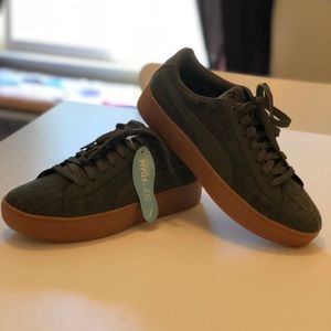 NEW Puma Green Platform Sneaker, Sz 8
